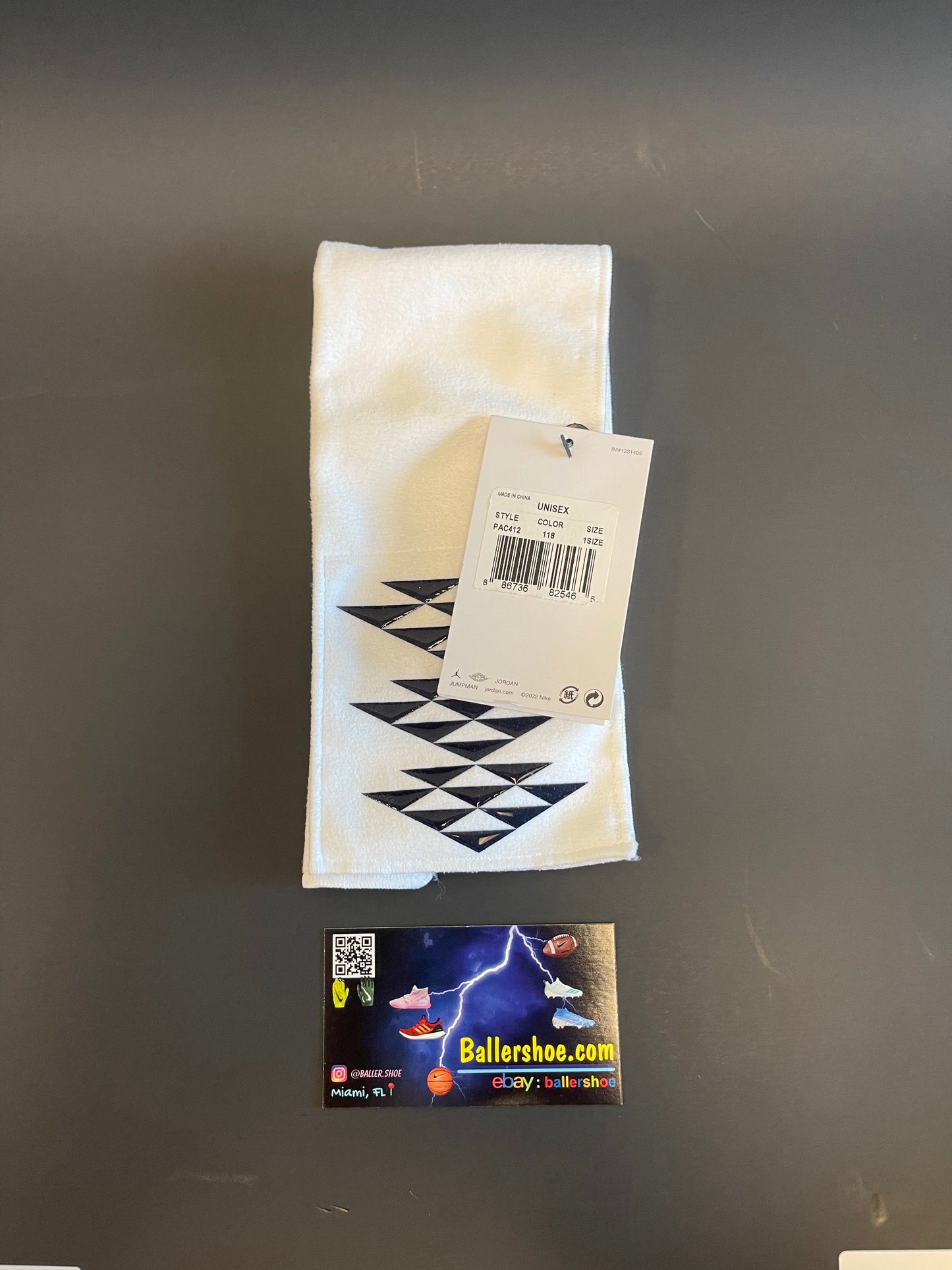 Nike Jordan Team Issue Michigan Wolverines Microfiber Football Towel