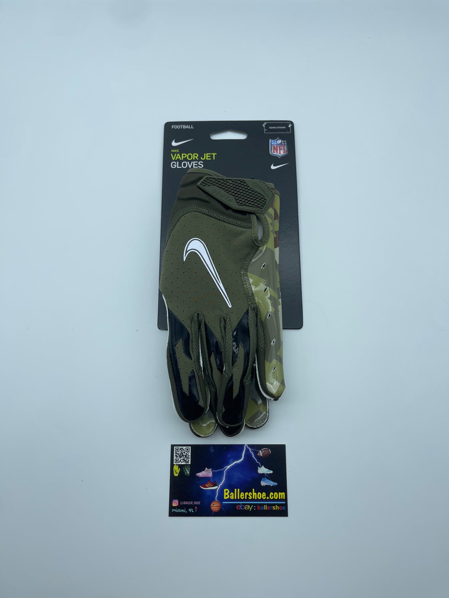 Nike NFL Vapor Jet 6.0 "Salute to Service" Camo Football Gloves