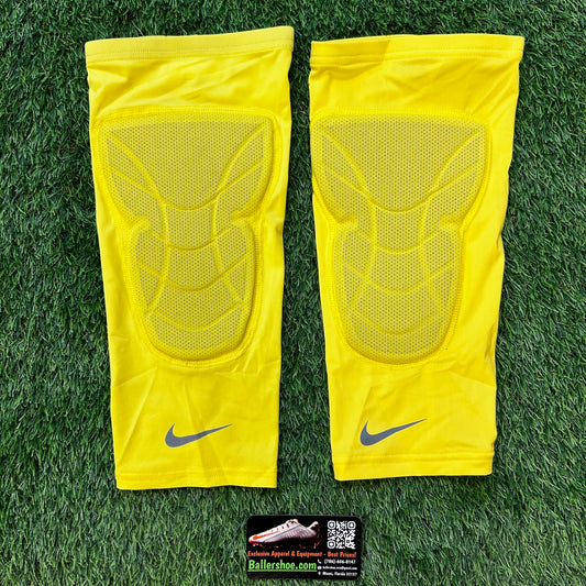 Nike Pro Hyperstrong Padded Knee Sleeves