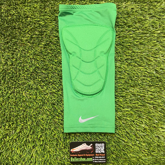 Nike Pro Hyperstrong Padded Knee Sleeve