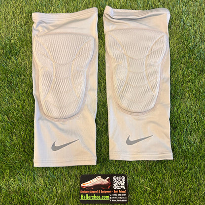 Nike Pro Hyperstrong Padded Knee Sleeves