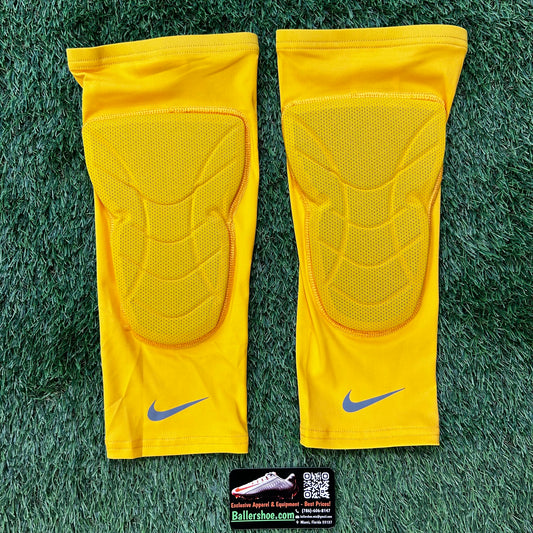 Nike Pro Hyperstrong Padded Knee Sleeves