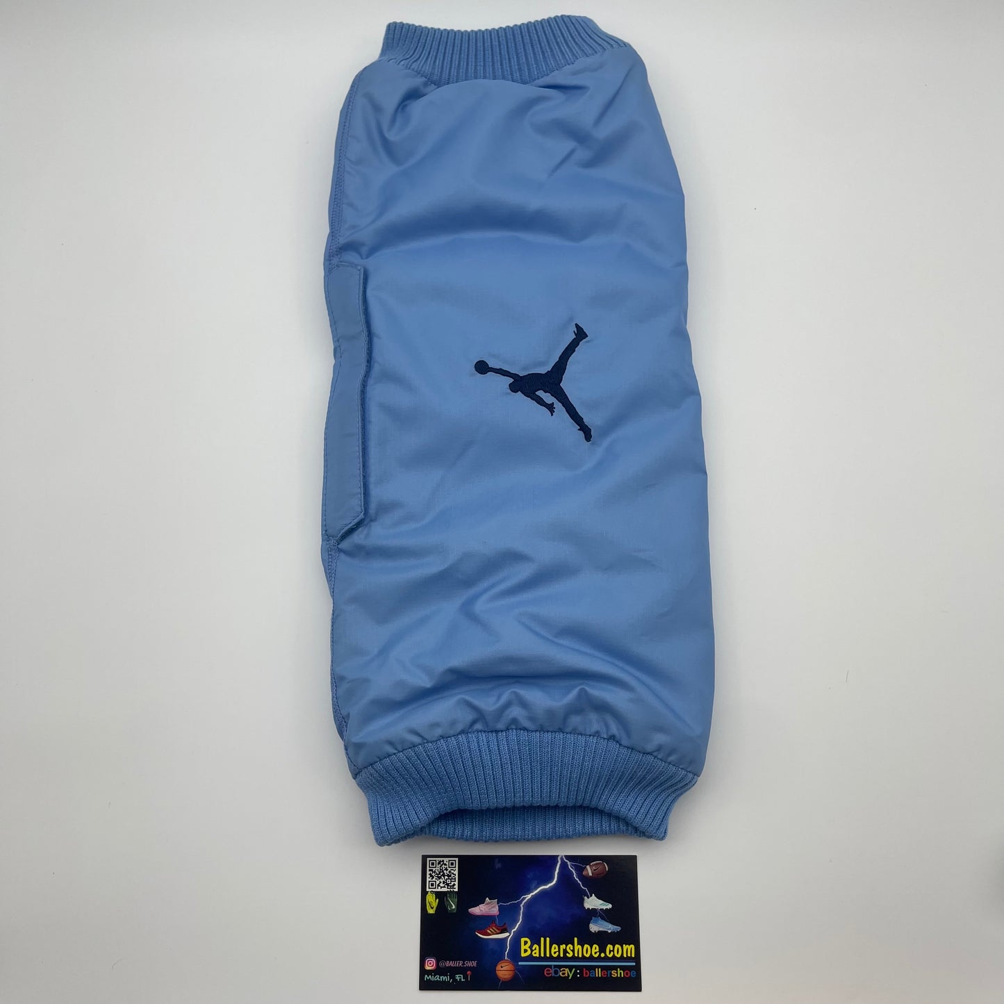 Nike Jordan Team Issue North Carolina Tarheels Pro Hyperwarm Handwarmer