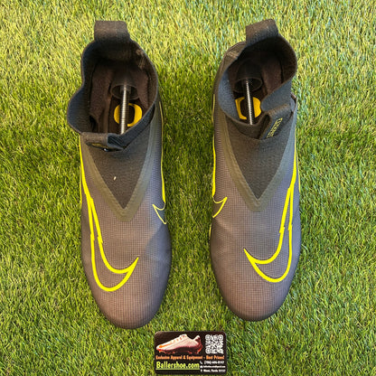 Nike Team Issue Oregon Ducks Alpha Menace Elite 3 Flyknit