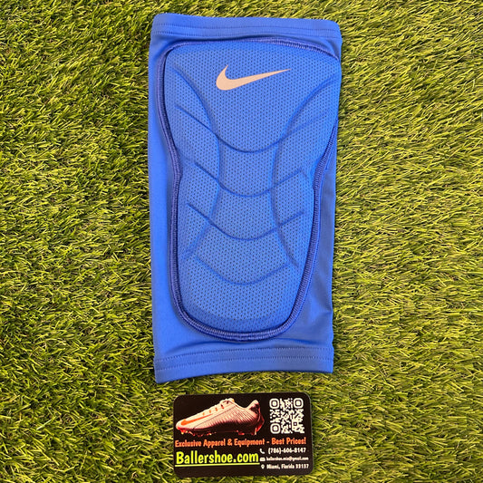 Nike Pro Hyperstrong Padded Shin Sleeve