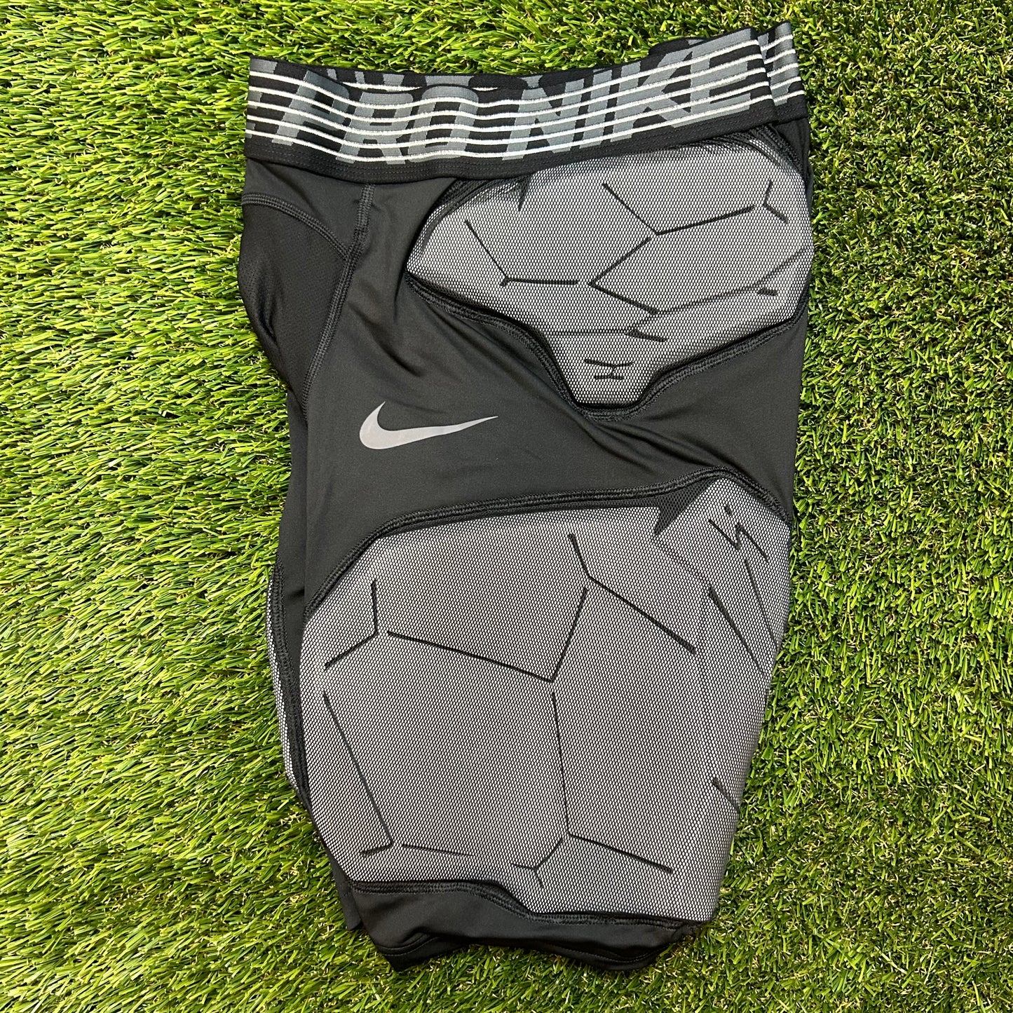 Nike Pro Hyperstrong 5-Pad Softshell Girdle