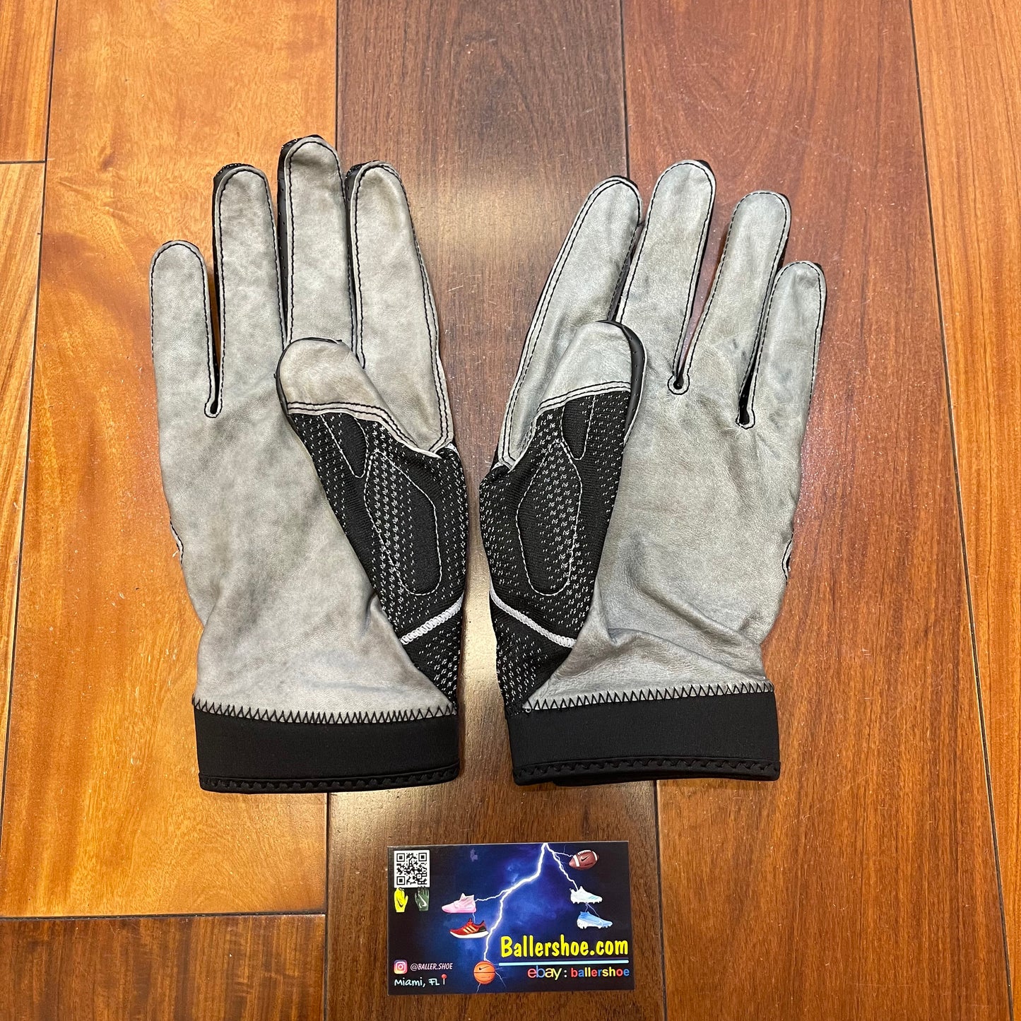 Nike NFL Superbad 4.0 Football Gloves